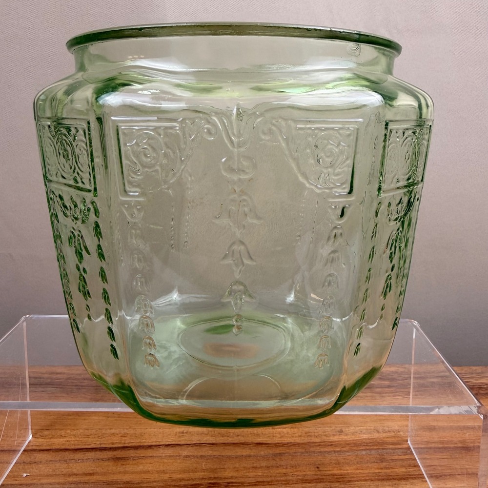 Anchor Hocking Princess Uranium Glass Jar Vintage Green Depression Glow Glass